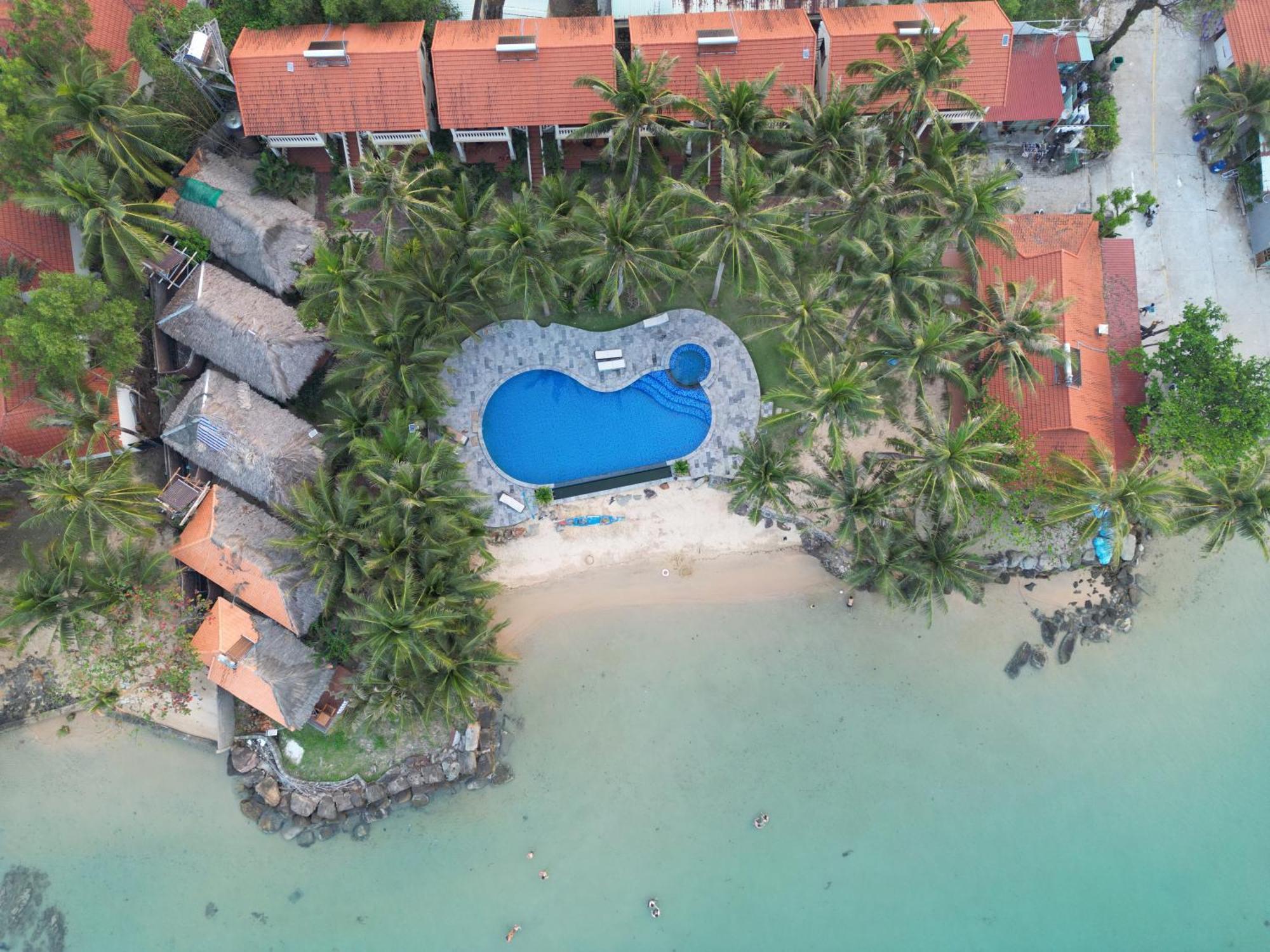Phu Quoc Kim 2 Beach Front Resort Bagian luar foto
