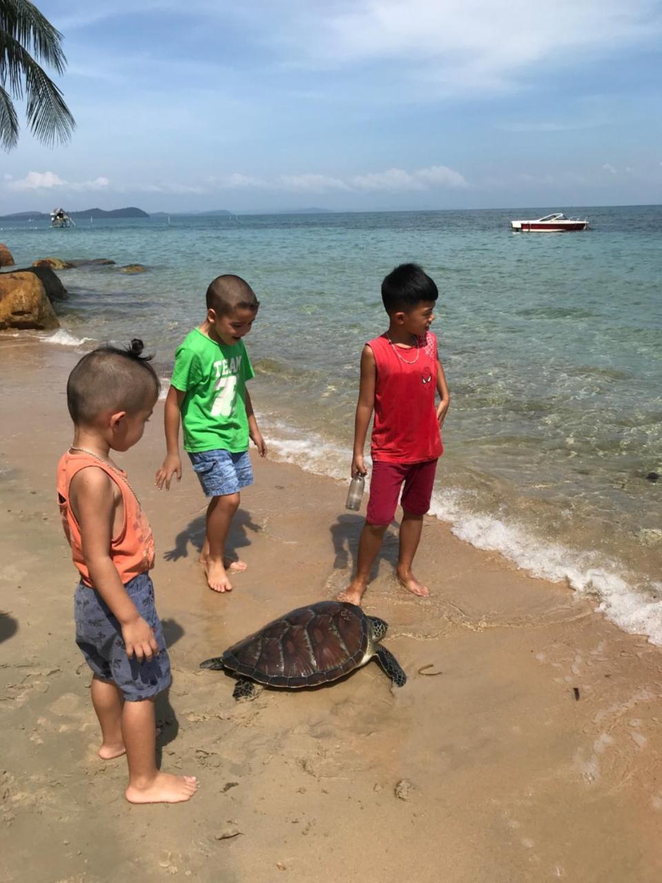 Phu Quoc Kim 2 Beach Front Resort Bagian luar foto
